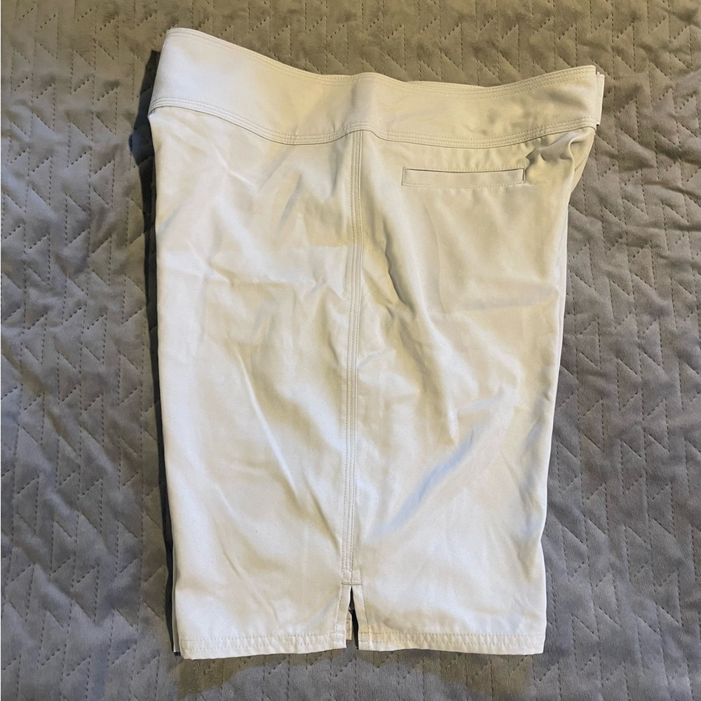Patagonia‎ shorts women’s size 8 gray pre-owned condition
